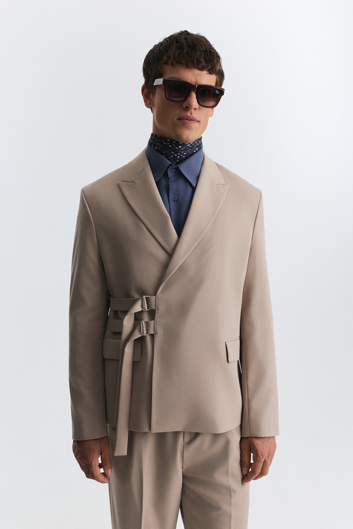Toka Kapamalı Blazer Ceket
