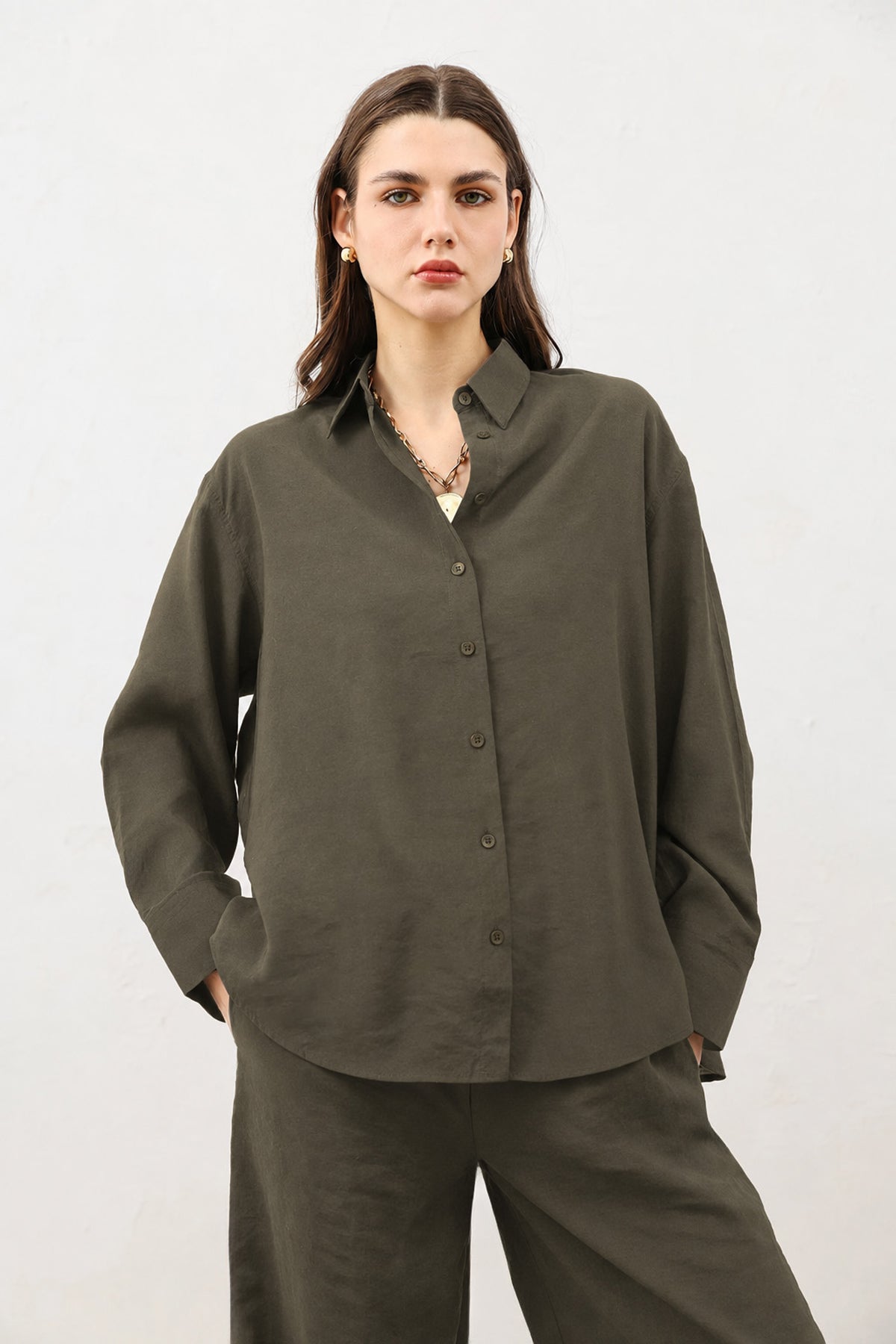 Dökümlü Oversize Kadın Gömlek