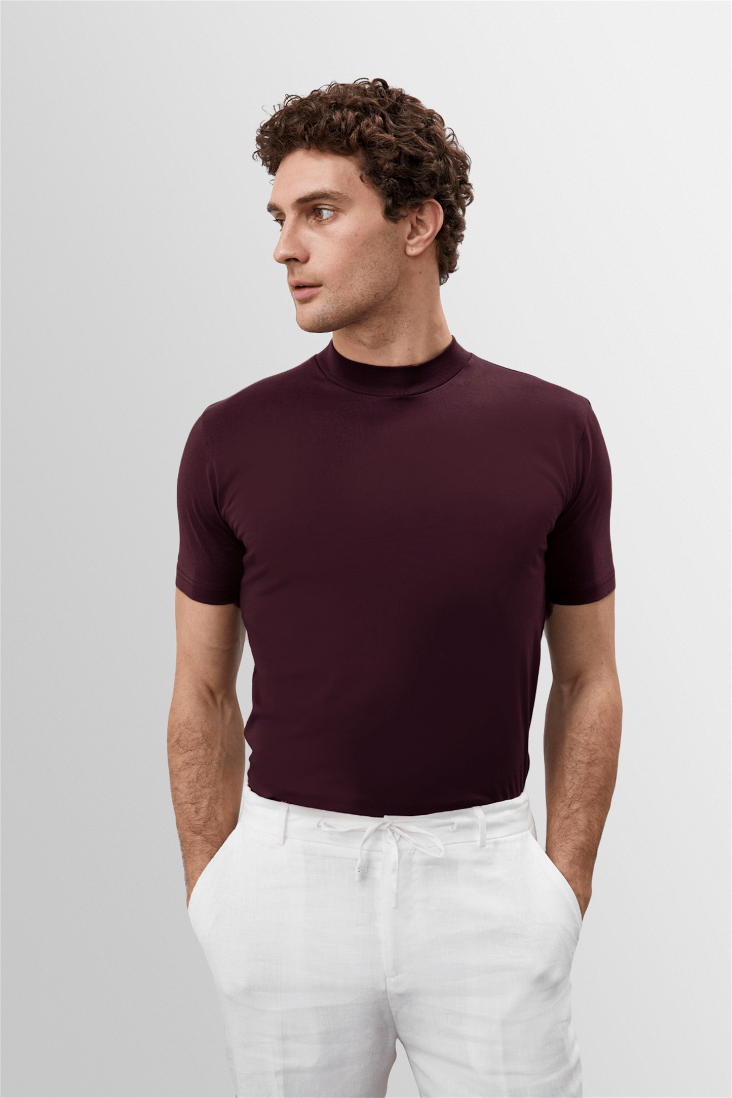 Antioch Saks Slim Fit Basic T-Shirt