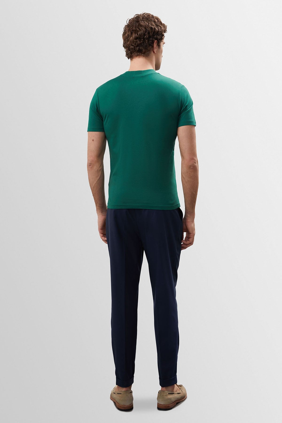 Antioch Saks Slim Fit Basic T-Shirt