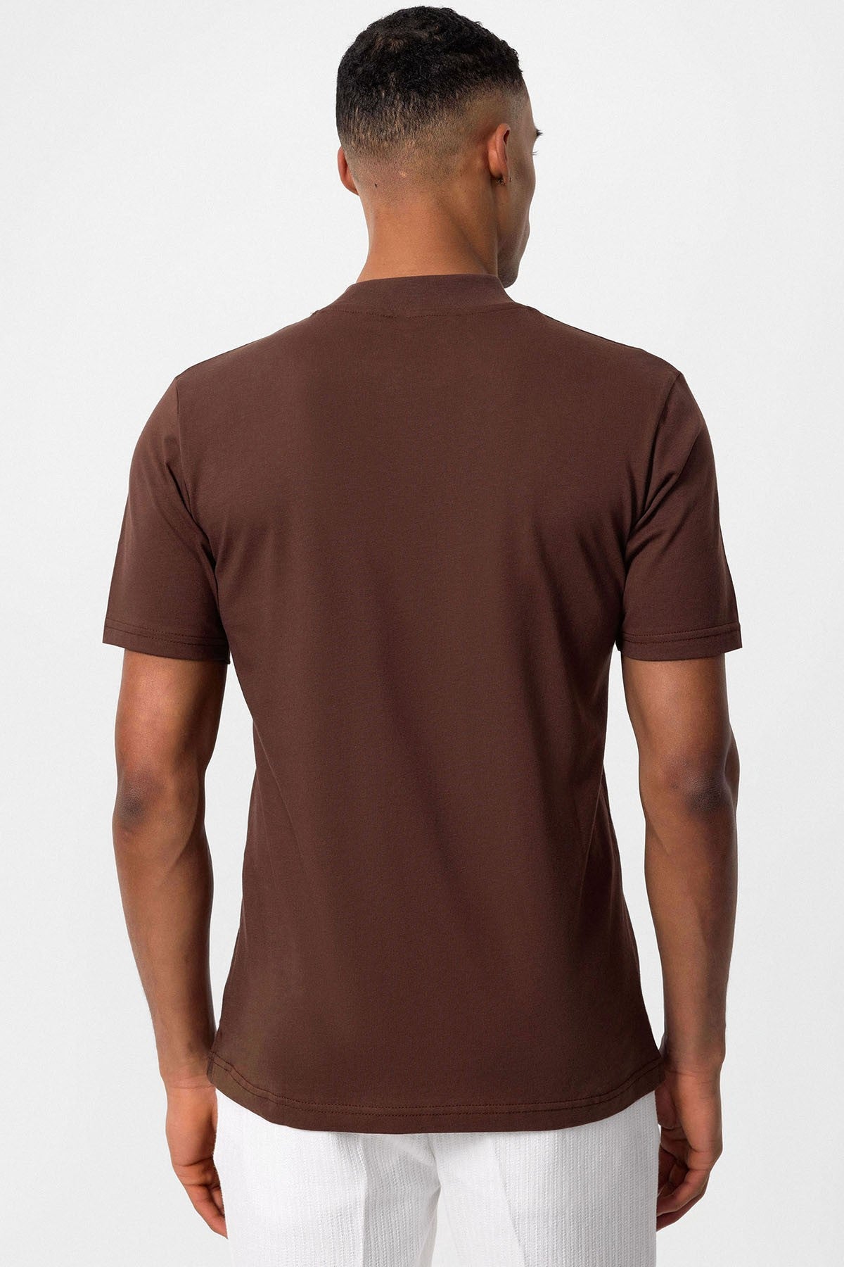 Antioch Saks Slim Fit Basic T-Shirt