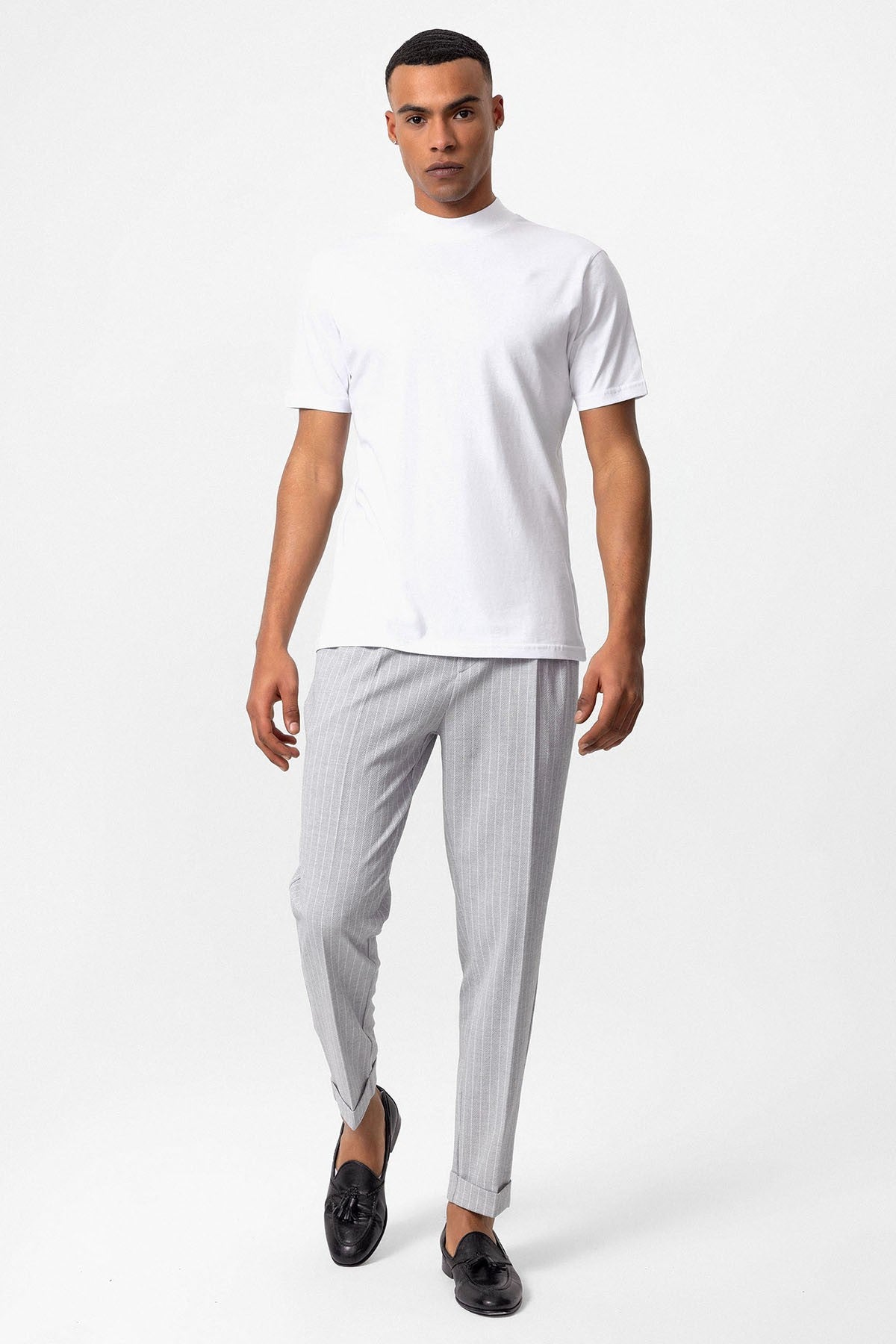 Antioch Saks Slim Fit Basic T-Shirt