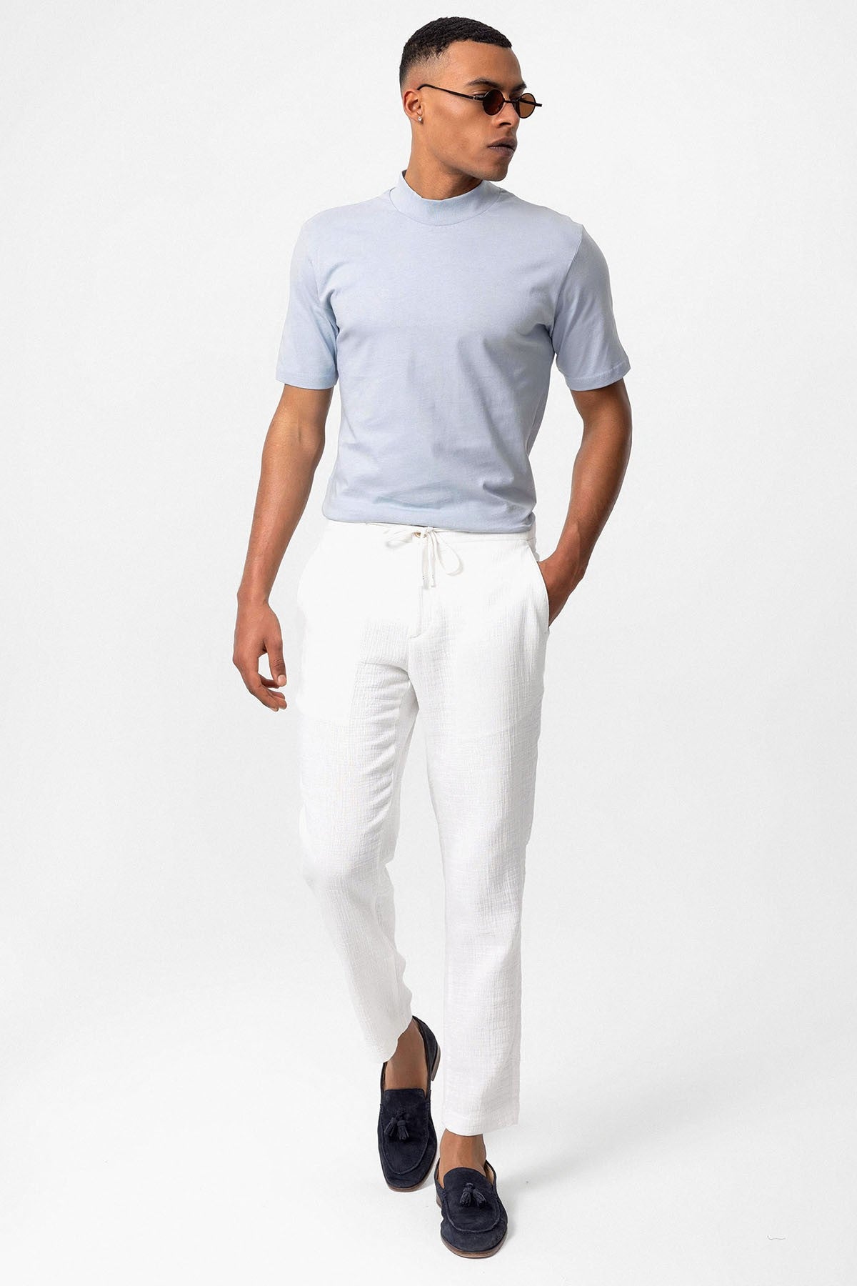 Antioch Saks Slim Fit Basic T-Shirt