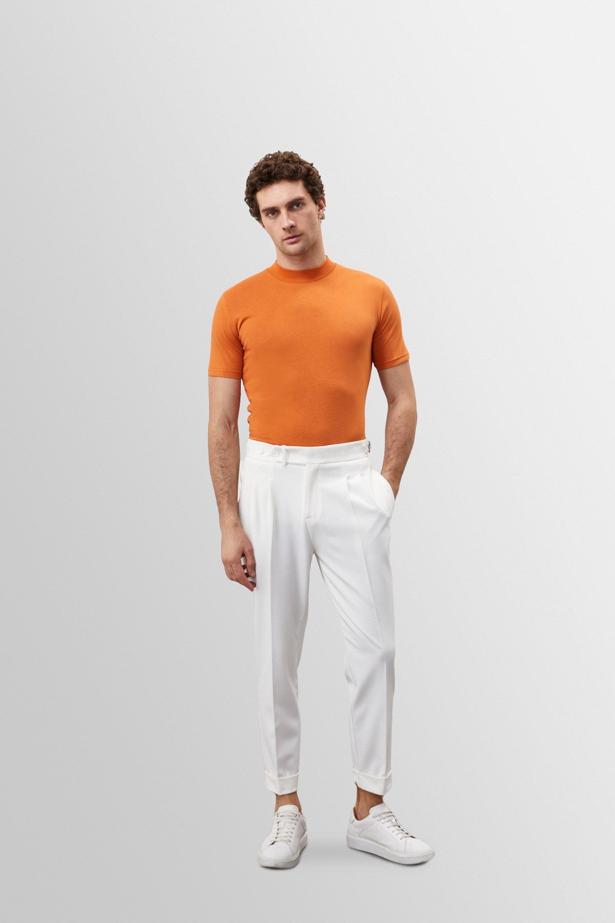 Antioch Saks Slim Fit Basic T-Shirt