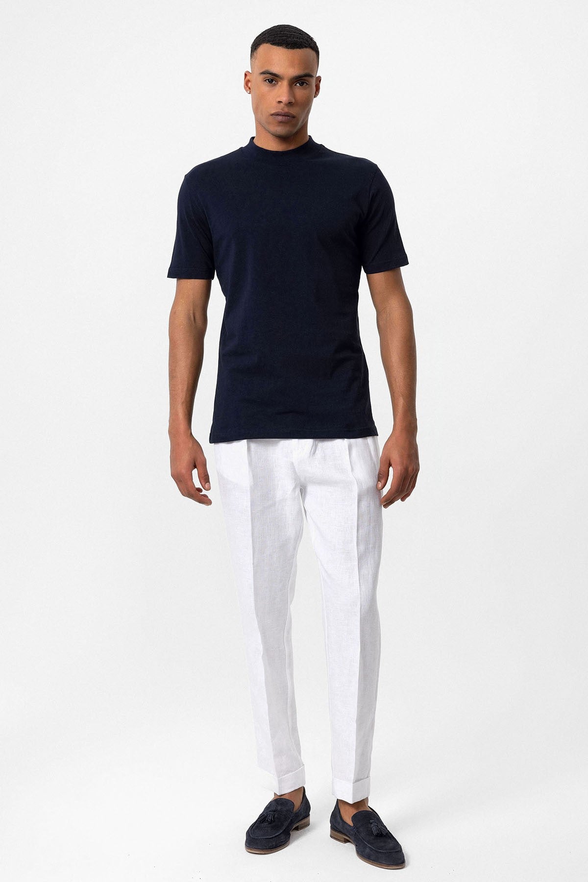 Antioch Saks Slim Fit Basic T-Shirt