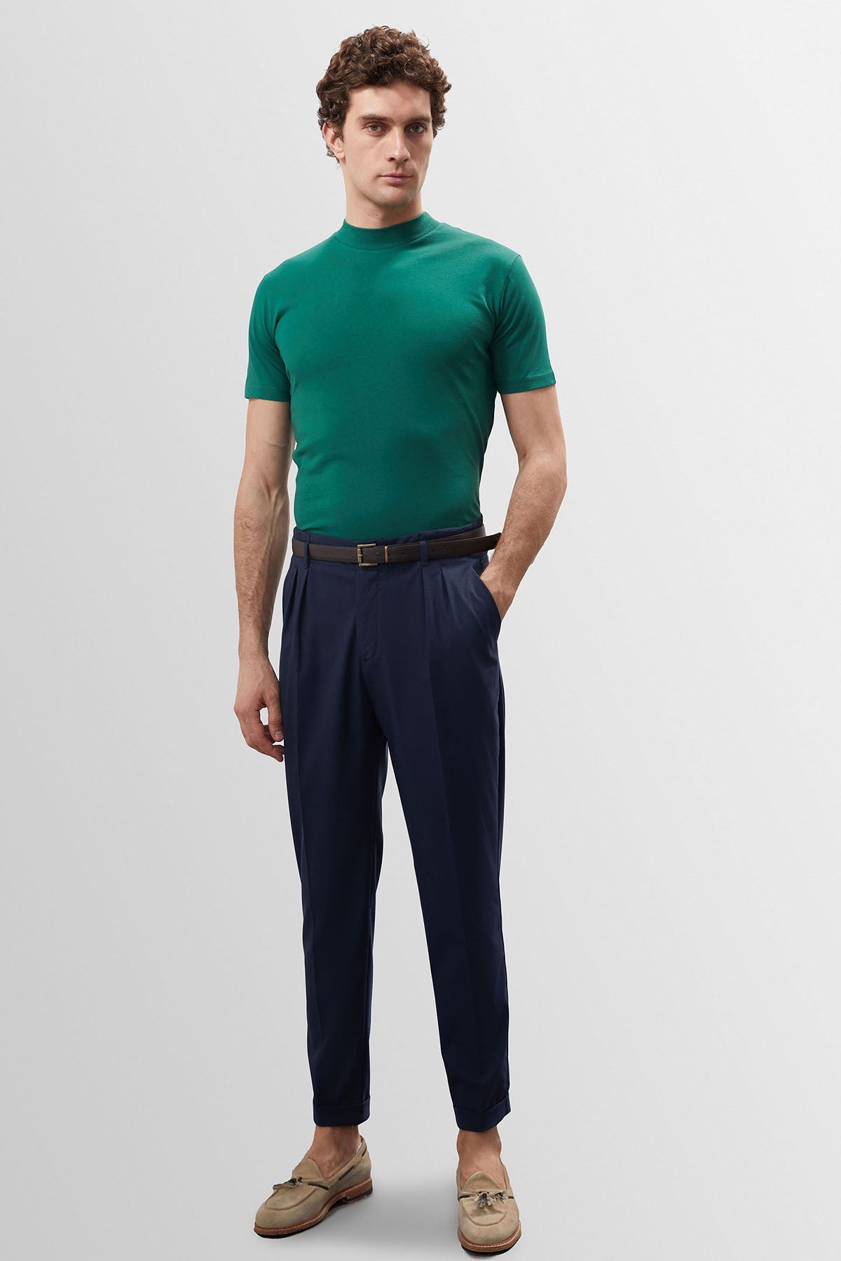 Antioch Saks Slim Fit Basic T-Shirt