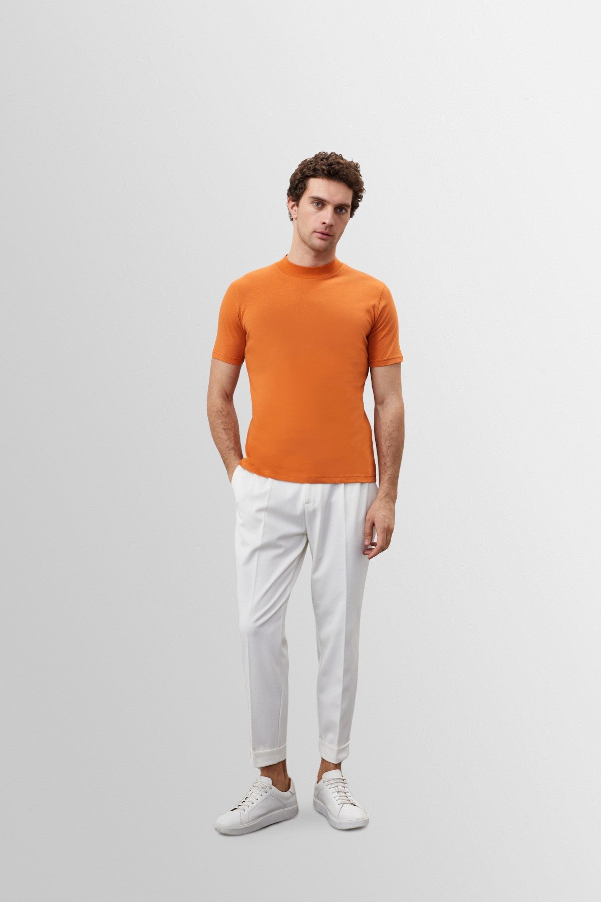 Antioch Saks Slim Fit Basic T-Shirt