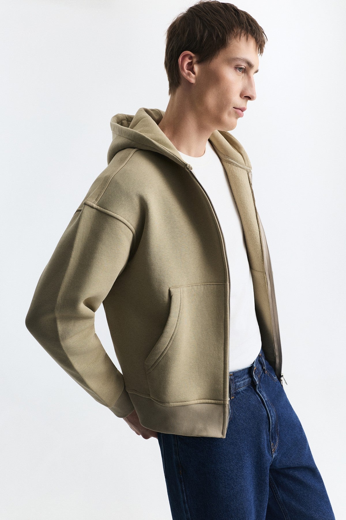 Fermuarlı Kapüşonlu Sweatshirt