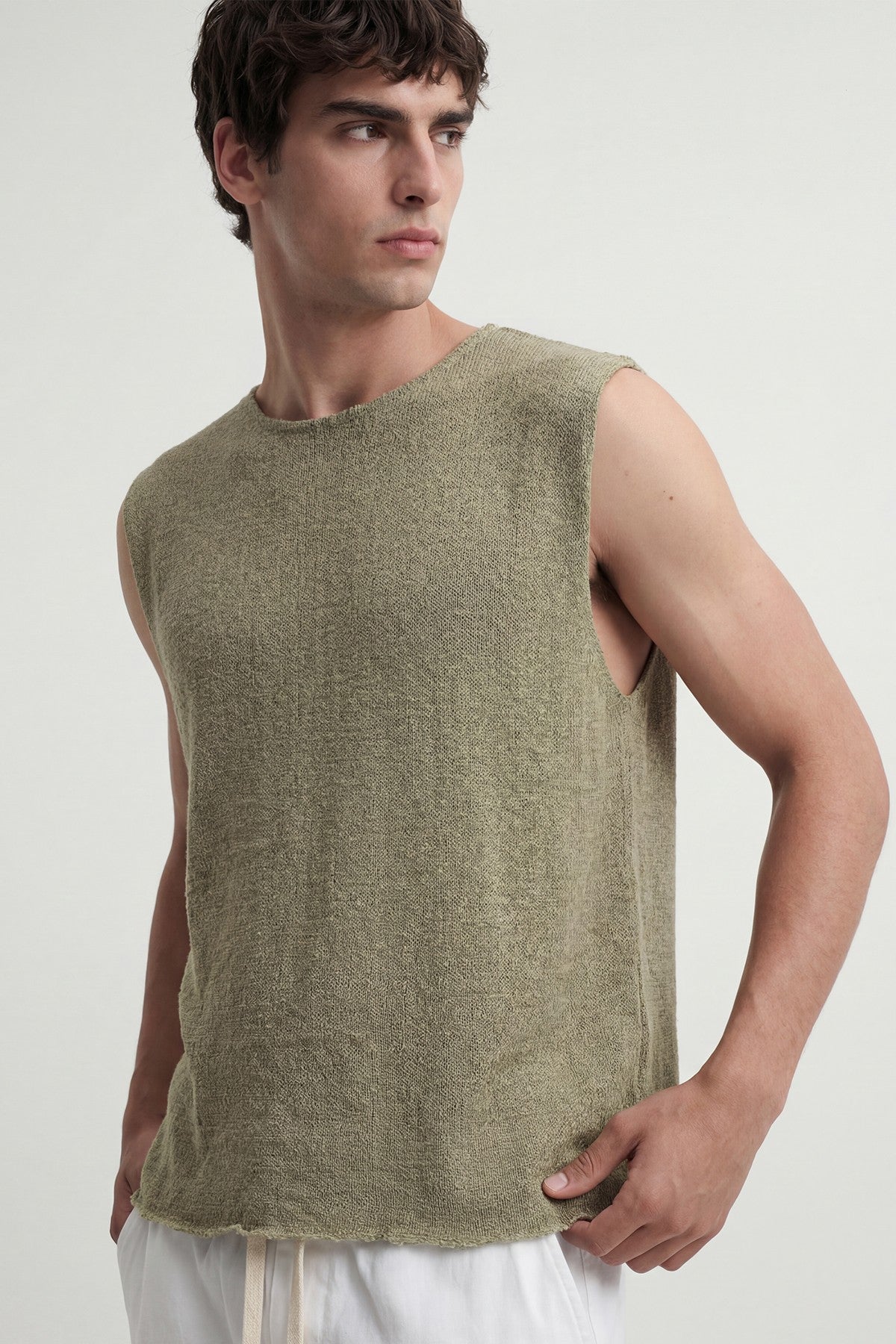 Relax Fit Dokulu Erkek Kolsuz T-shirt