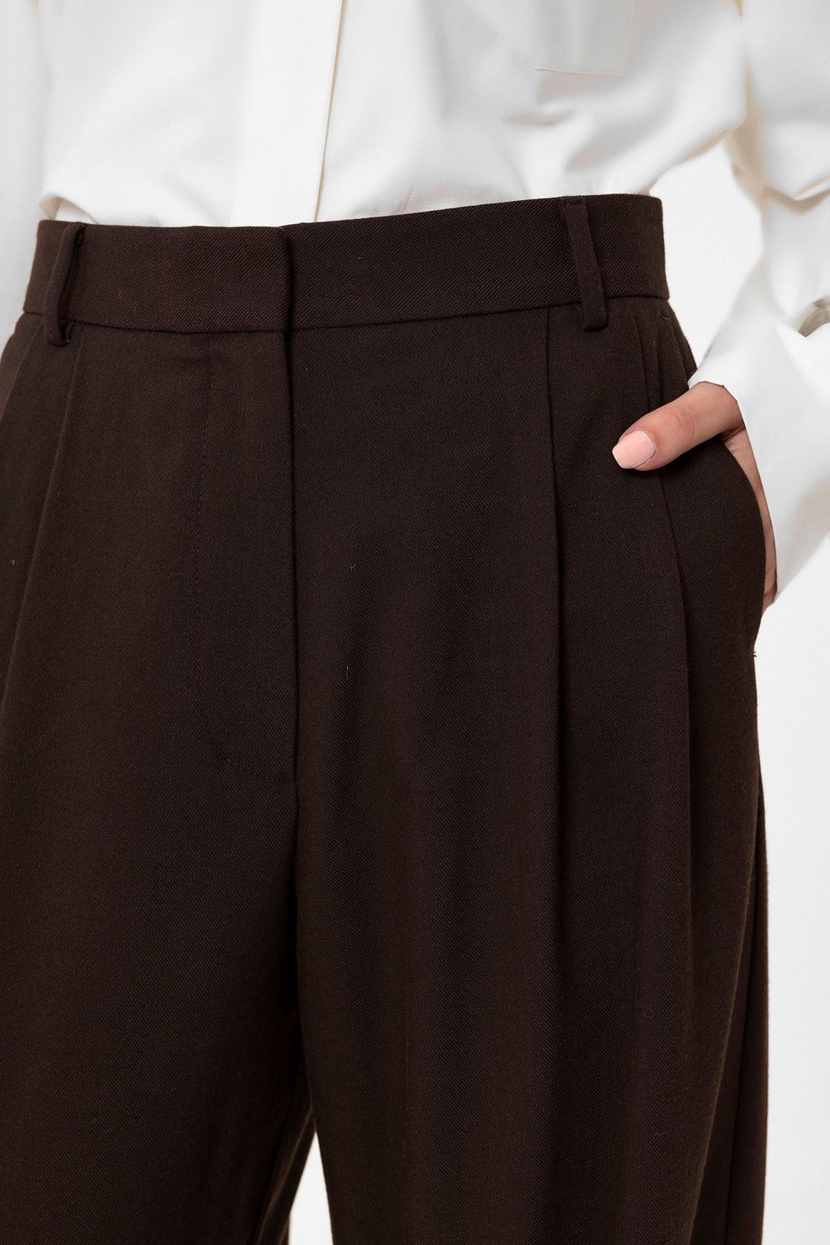 Antioch Siyah Kadın Yüksek Bel Pens Detaylı Straight Fit Pantolon