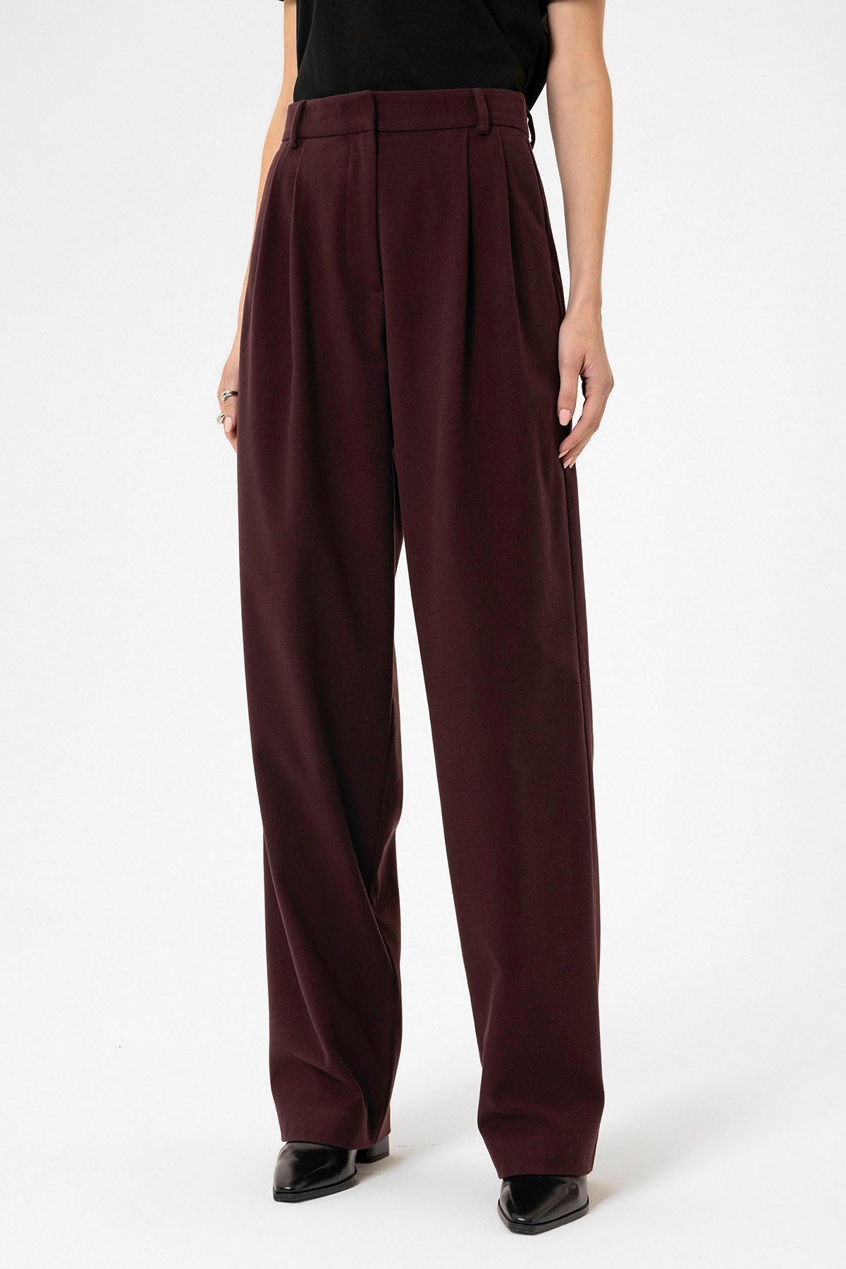 Antioch Siyah Kadın Yüksek Bel Pens Detaylı Straight Fit Pantolon