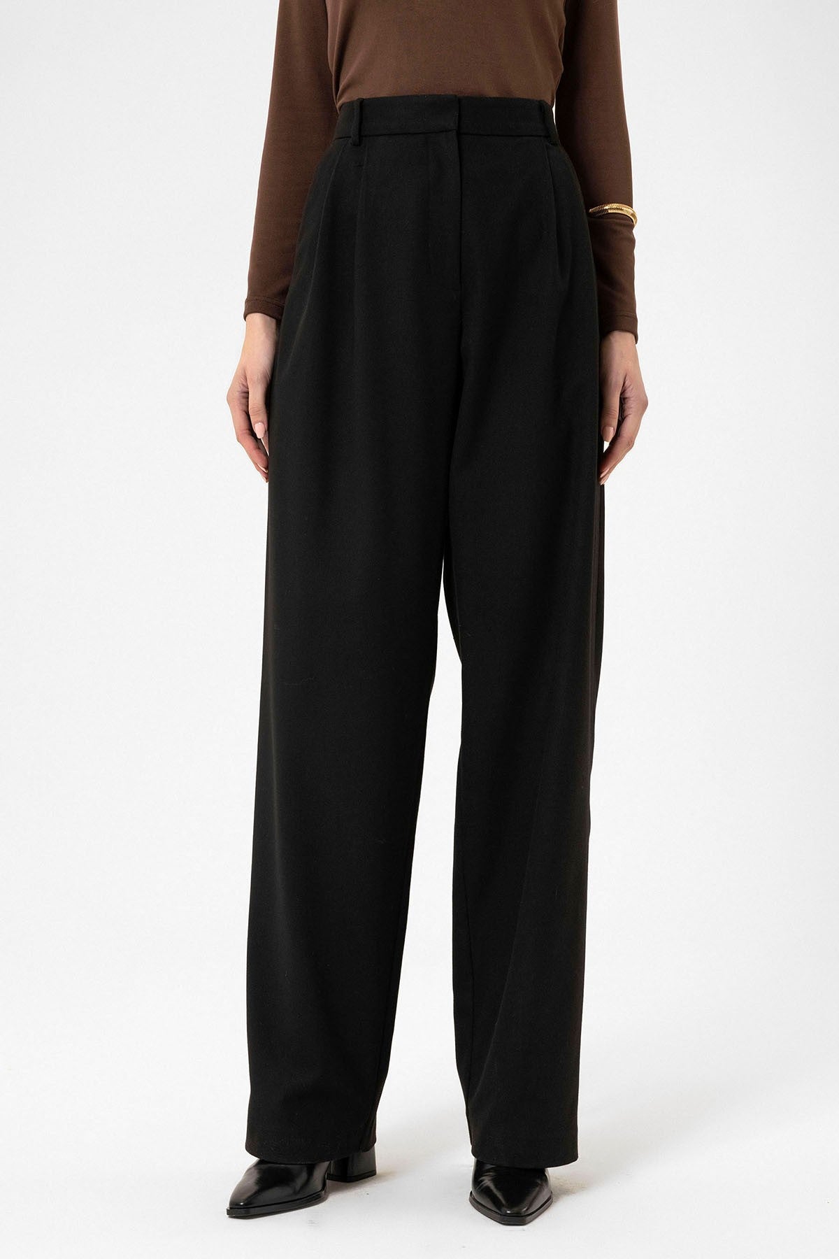 Antioch Siyah Kadın Yüksek Bel Pens Detaylı Straight Fit Pantolon