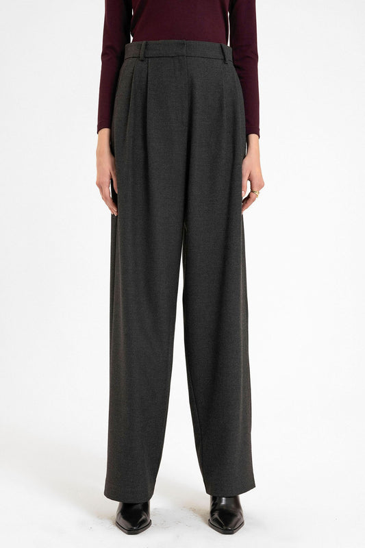Antioch Siyah Kadın Yüksek Bel Pens Detaylı Straight Fit Pantolon