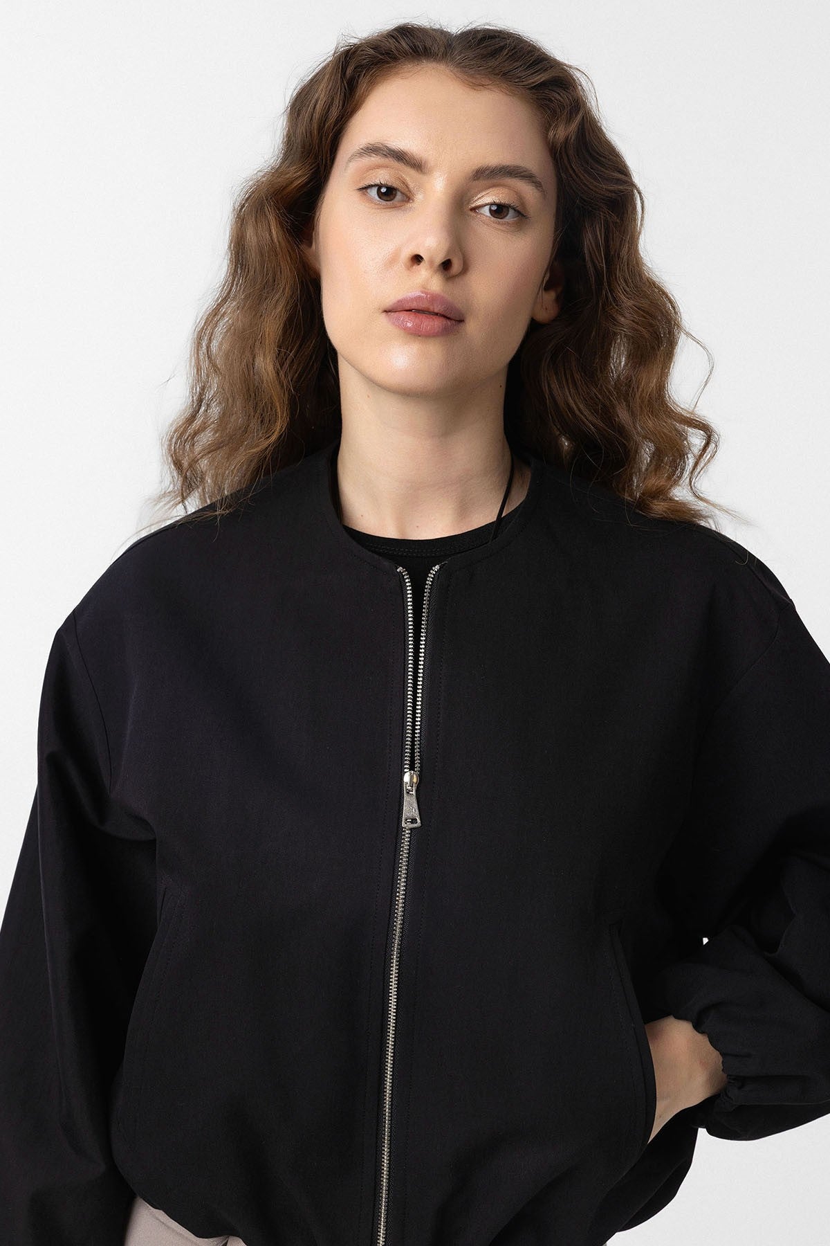 Antioch Crop Kadın Bomber Mont