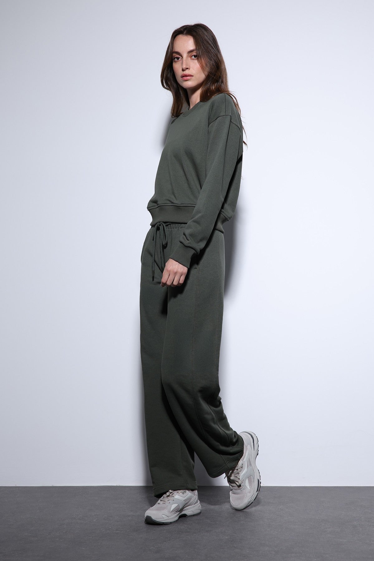 Antioch Basic Kadın Sweatshirt