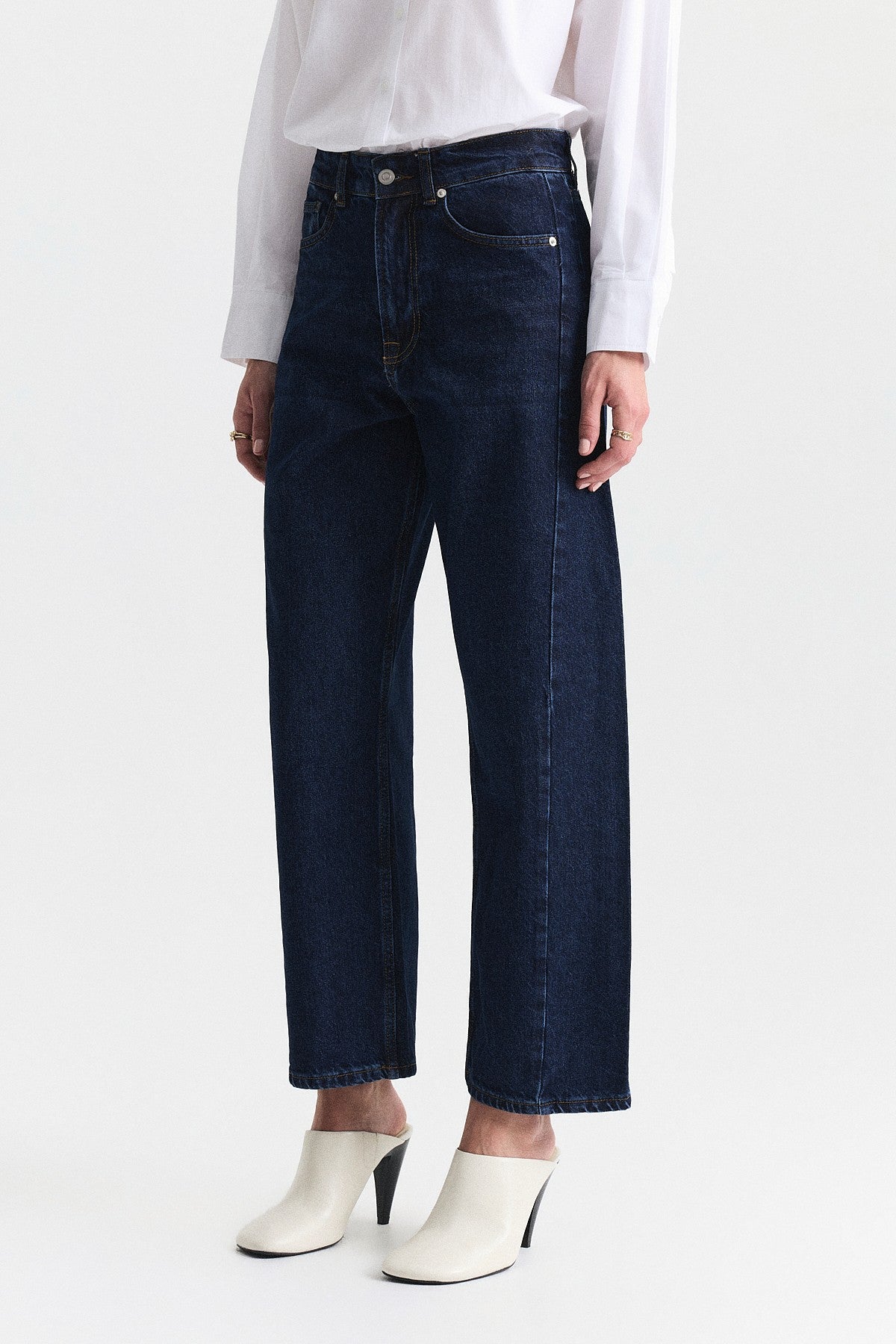 Barrel Fit Jean