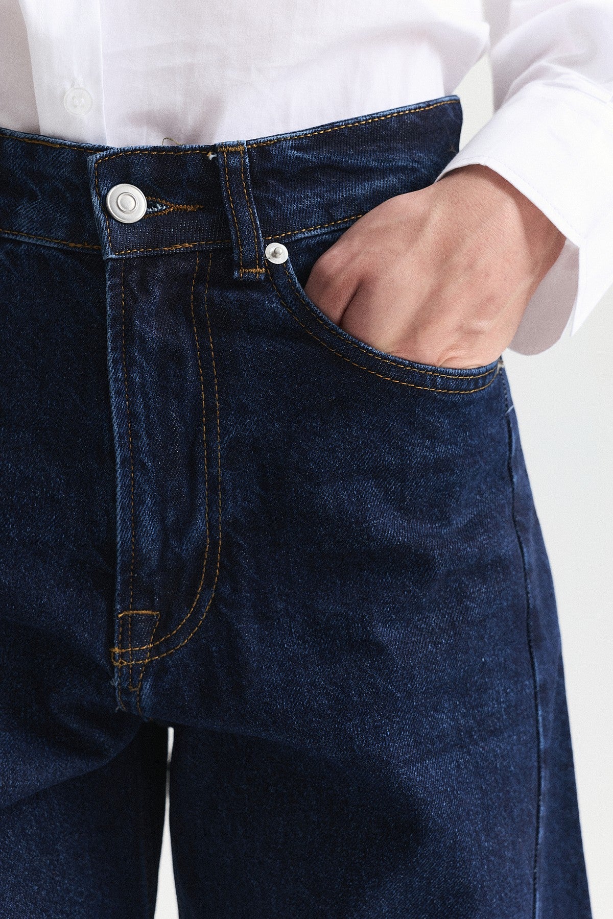 Barrel Fit Jean