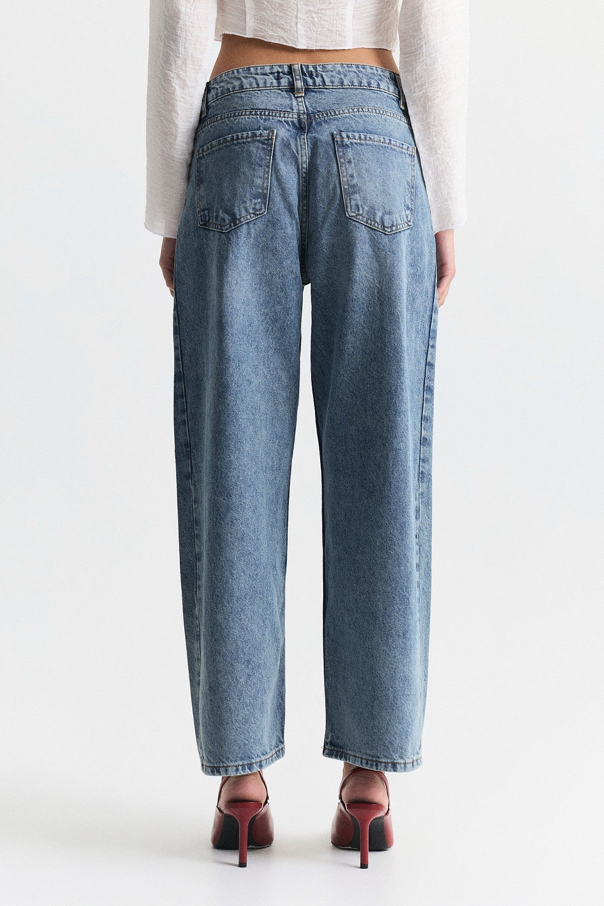 Barrel Fit Jean