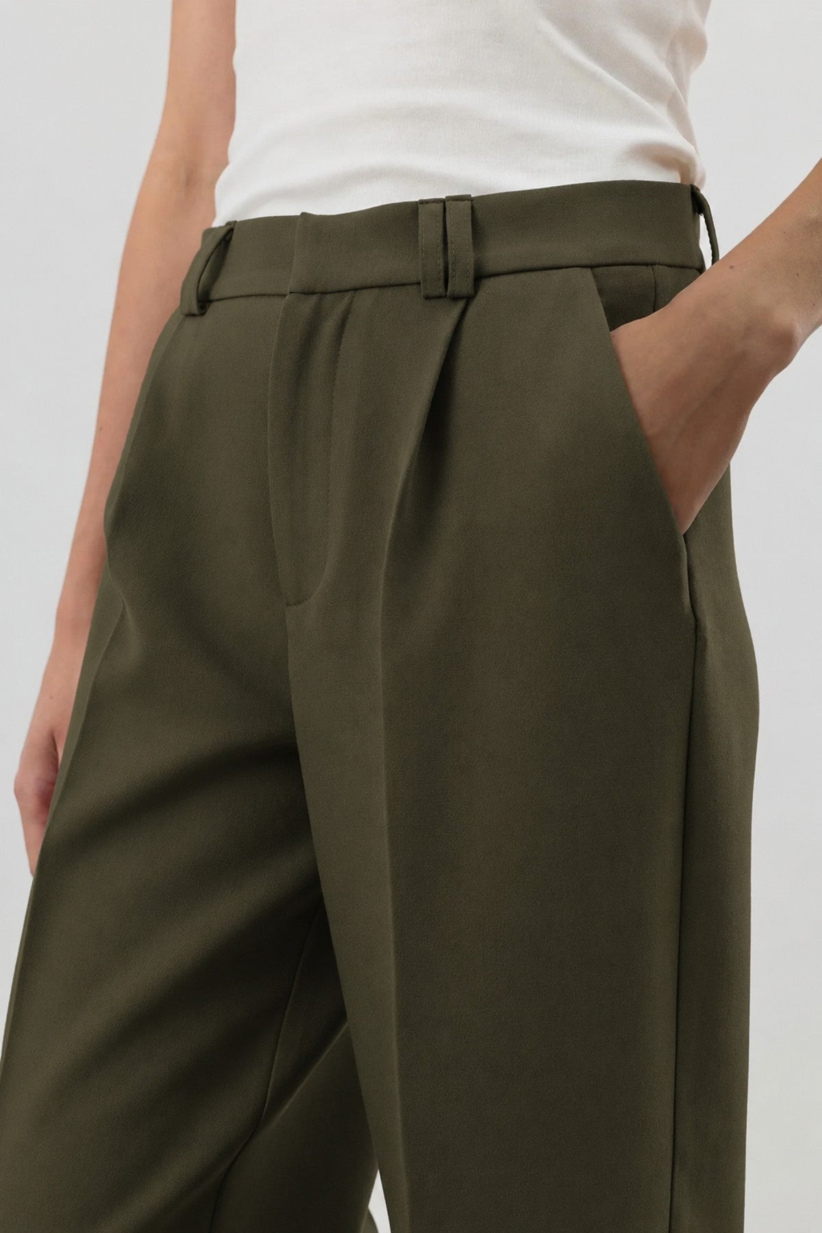 Relax Fit Pilili Kadın Pantolon