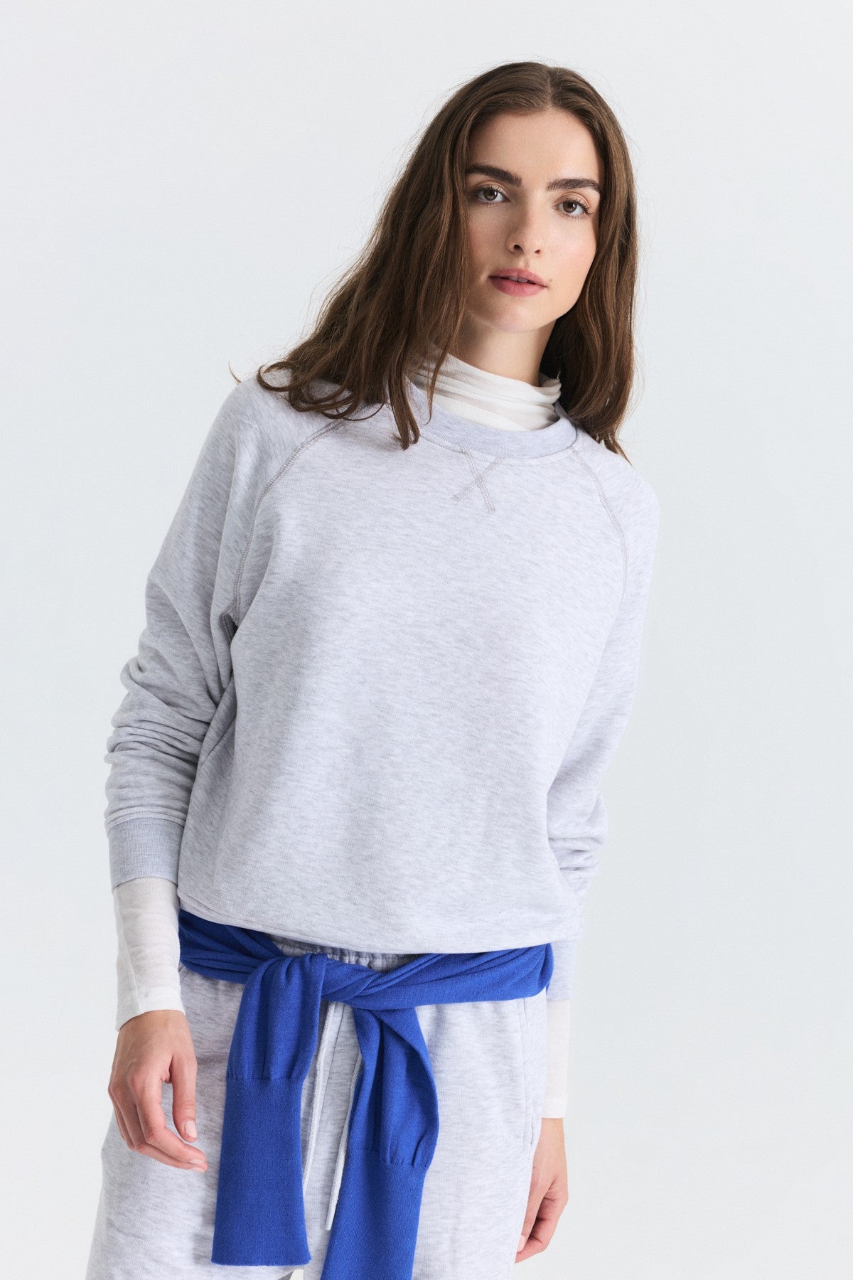 Bisiklet Yaka Sweatshirt ve Geniş Paça Pantolon Takım