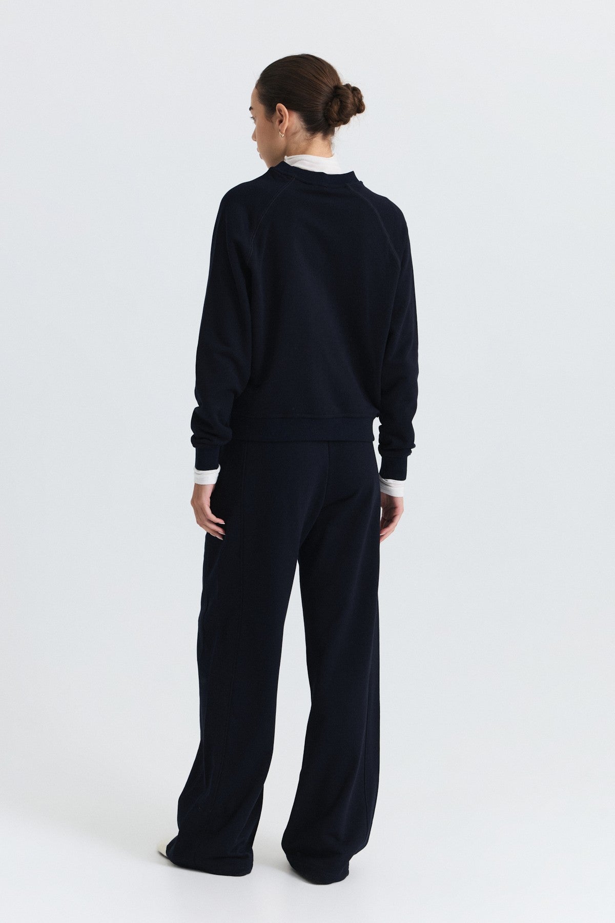 Bisiklet Yaka Sweatshirt ve Geniş Paça Pantolon Takım