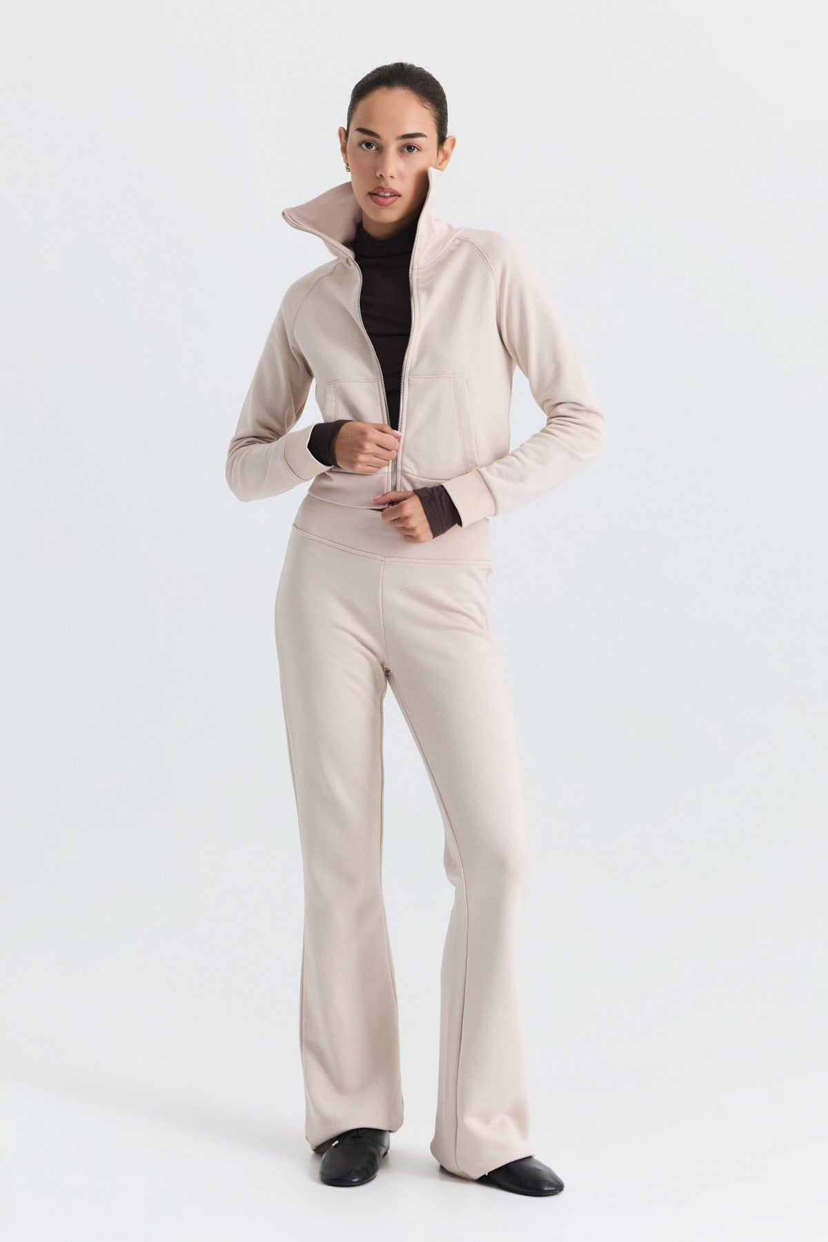 Fermuarlı Sweatshirt ve Çan Paça Eşofman Takım